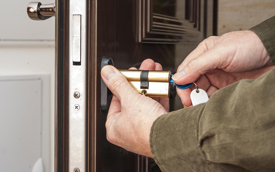 ouverture de porte prix Méru
